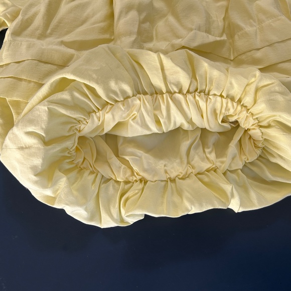 Yellow Loose Billowy Fit Elastic Hems Short-sleeve Blouse - Picture 5 of 8